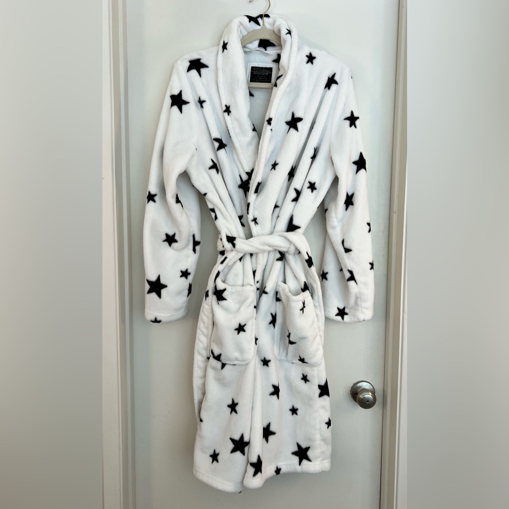 PJ SALVAGE White Plush Robe with Black Stars, Size XL